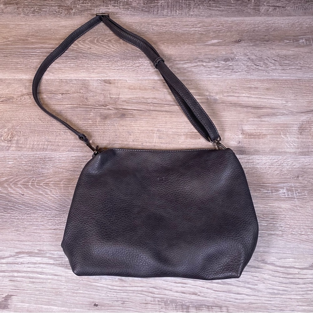 S&Q Leather Purse with Pockets Inside Classic Adjustable Strap